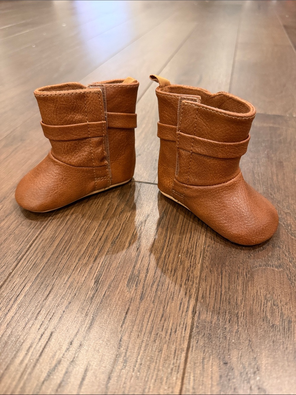 Old Navy 0-3 Months Baby Velcro Boots - C39-135